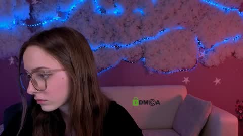 chloe_ley online show from March 23, 1:16 pm