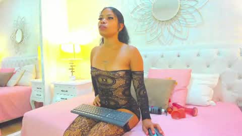 chloe miller7 online show from June 26, 4:07 am