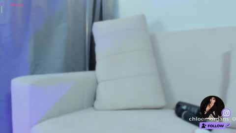 chloe online show from November 24, 3:22 pm