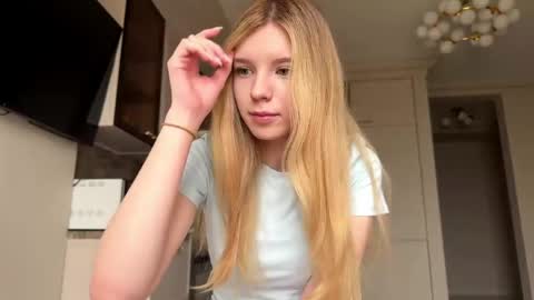 hloe online show from March 27, 11:33 am