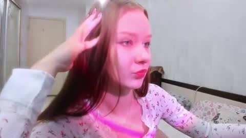 chloe wifey online show from November 15, 1:13 pm