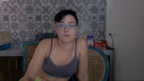 Eva and Sandra online show from March 8, 8:44 am