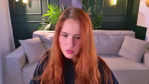 Chloe online show from June 12, 1:54 pm