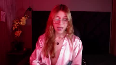 chloecampbell03 online show from September 18, 1:04 pm