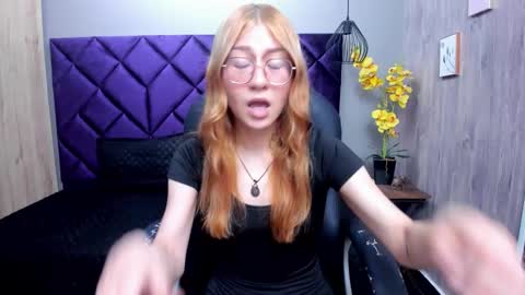 chloecampbell03 online show from October 20, 5:40 pm