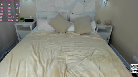 chloee white online show from October 29, 10:39 am