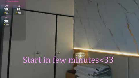 Chloee online show from December 3, 11:33 am