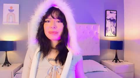 chloeesky online show from October 4, 2:59 pm