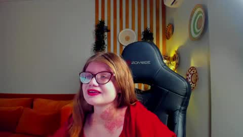 ChloeHalses online show from May 29, 5:00 pm