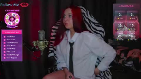 Snapshot of chloejenyss chatting on October 1, 4:06 pm Chloe online show from October 1, 4:06 pm