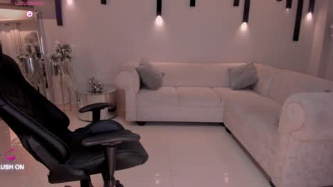 Chloe  OF chloemanson online show from February 9, 2:38 am