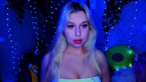 ChloeRicci online show from November 9, 7:16 pm