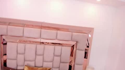 Chloe  online show from October 21, 5:49 pm