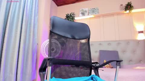 Chloe rosse online show from April 7, 1:29 am