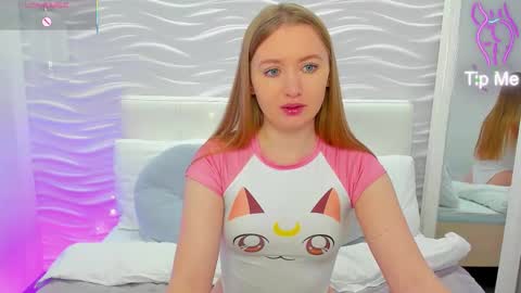 Chloe online show from November 25, 1:21 pm