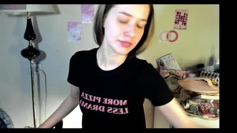 chloesweetbby online show from April 5, 1:30 pm