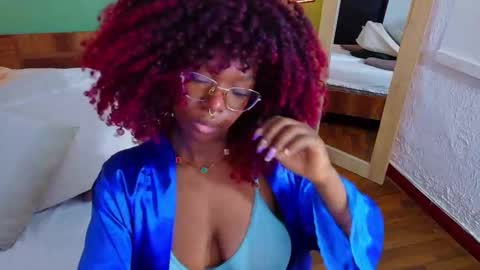 Snapshot of choco_goddess_ chatting on September 30, 1:32 pm Camila Love online show from September 30, 1:32 pm