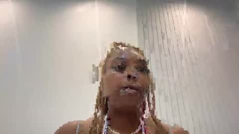 Snapshot of chocolatecakequeen chatting on December 1, 11:51 pm ChocolateCakeQueen online show from December 1, 11:51 pm
