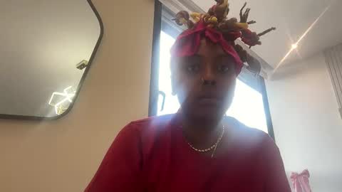 Snapshot of chocolatecakequeen chatting on December 20, 10:11 pm ChocolateCakeQueen online show from December 20, 10:11 pm