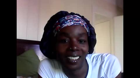 Snapshot of chocolatedrop_ chatting on October 22, 2:41 pm chocolatedrop_ online show from October 22, 2:41 pm