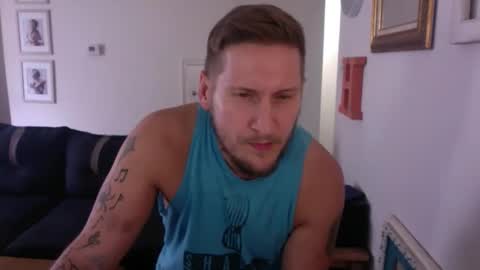 Snapshot of chris2fur87 chatting on October 13, 5:59 pm Christopher the Blue-Eye Guy online show from October 13, 5:59 pm