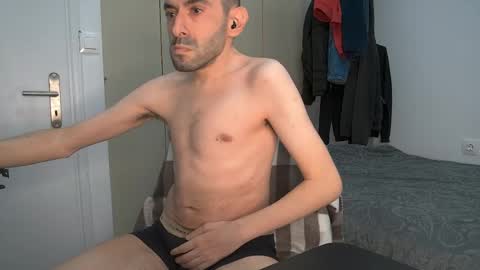 chris_anag96 online show from May 9, 9:32 pm