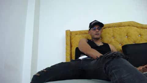 chris_dick2 online show from May 31, 5:50 am