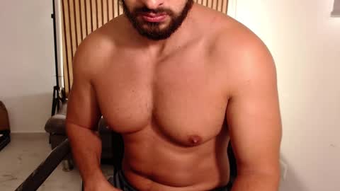 cris         Twitter magnum101010 insta magnumc20 online show from December 19, 3:29 pm