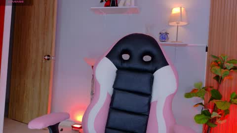 juli   Instagram july rv17 - Twitter juli rv17     online show from February 3, 11:36 am