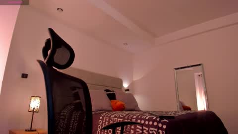 chrismorgan24 online show from November 25, 1:37 am