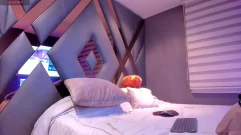 chrismorgan24 online show from November 13, 10:34 pm