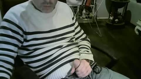 chrisprngr online show from October 27, 5:24 pm