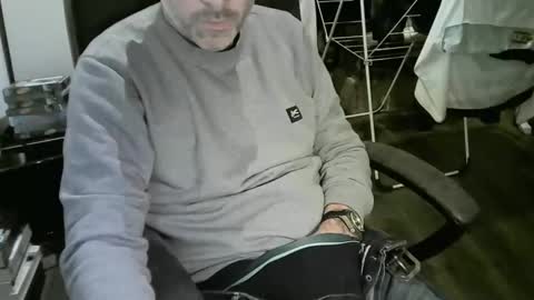 chrisprngr online show from November 28, 3:30 pm