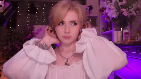 chriss_foxx online show from March 18, 5:19 pm