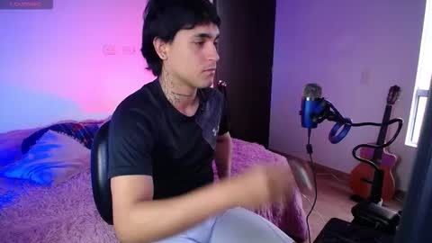 Christian Wang online show from October 28, 9:49 pm