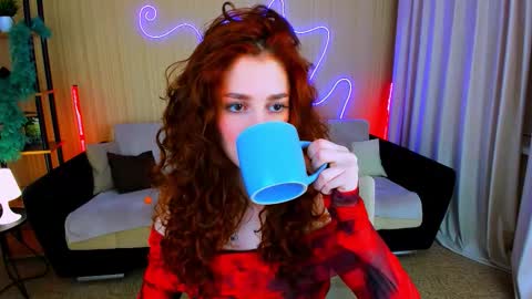 christinaconteeree online show from November 6, 7:17 pm