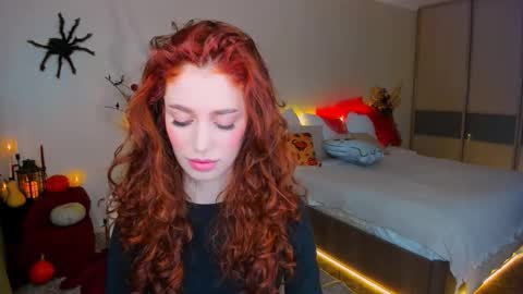 christinaconteeree online show from October 24, 1:23 pm