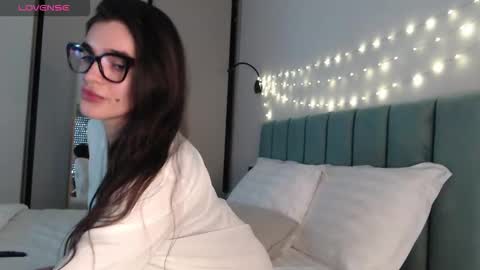 chris online show from February 4, 8:51 am