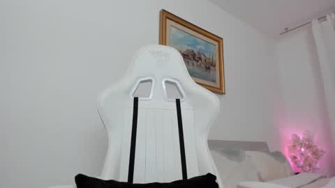 Hi im Christine online show from March 7, 7:19 am