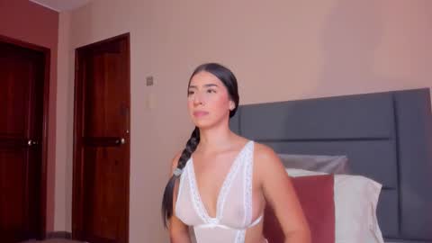 Snapshot of christy_seaa chatting on February 12, 6:09 pm Christy online show from February 12, 6:09 pm