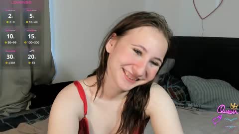 christyw3b online show from June 11, 8:01 am