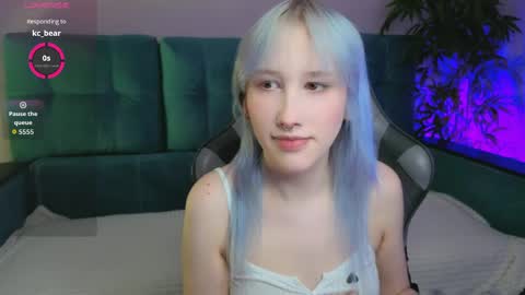 EvaBlonde TayaBrunette EliieBlack hair online show from April 19, 2:07 pm