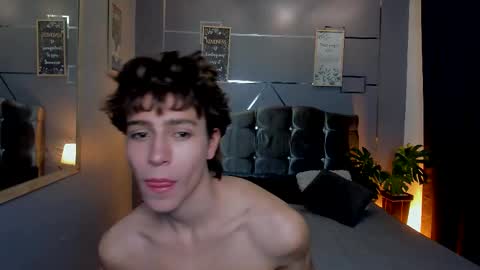 chrristopher77 online show from October 17, 1:59 pm