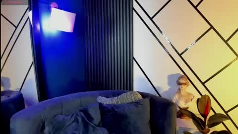 chrristopher77 online show from October 7, 1:51 pm