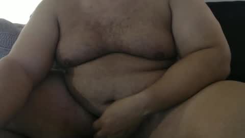 Snapshot of chubbyvix chatting on October 29, 4:36 am AstorYvr online show from October 29, 4:36 am