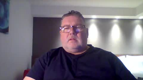 Griff online show from July 1, 9:45 pm