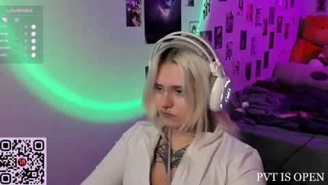 Helen and Teya online show from December 17, 3:08 pm