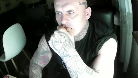 cikakure16081976 online show from February 13, 9:18 pm