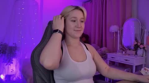 Cin Bellamy online show from November 5, 5:09 am