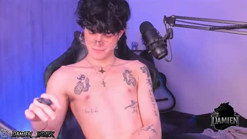 David     Independent Model online show from September 26, 5:26 am